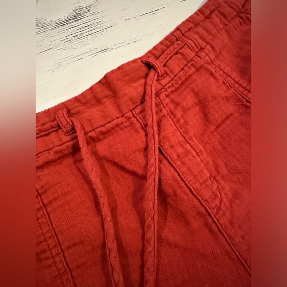 Old Navy Safari Red Shorts 2X - Picture 2 of 5